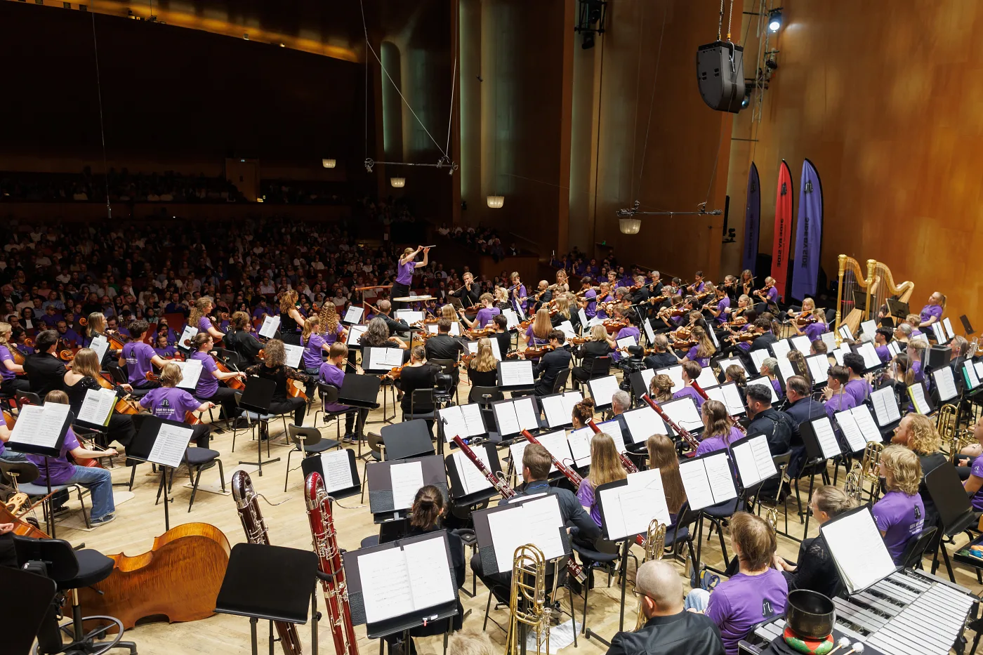 Gothenburg Symphony Orchestra on stage at Göteborgs Konserthus in front of the audience