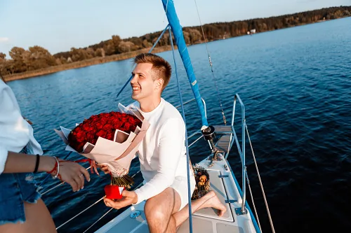 Engagement on a yacht — Love Story, story 0033