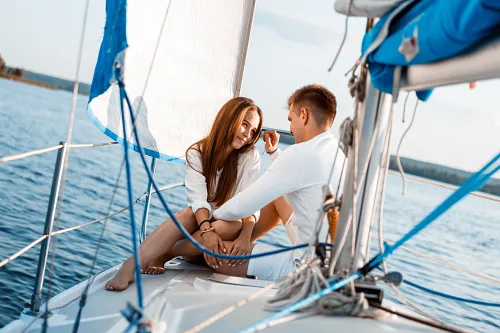 Engagement on a yacht — Love Story, story 0053