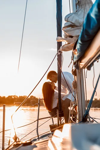 Engagement on a yacht — Love Story, story 0067