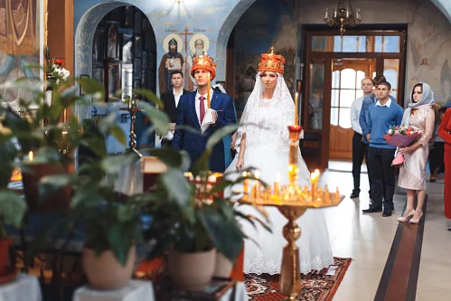 Alex and Anna — Wedding in church, photo 76