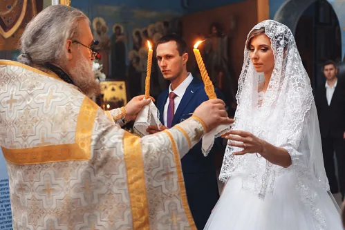 Alex and Anna — Wedding in church, photo 95
