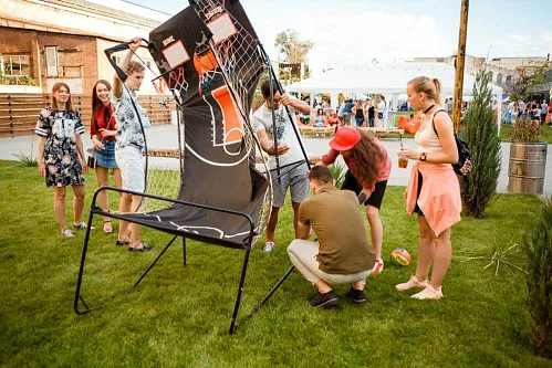 Zone3000 — Summer corporate party, zone 0179