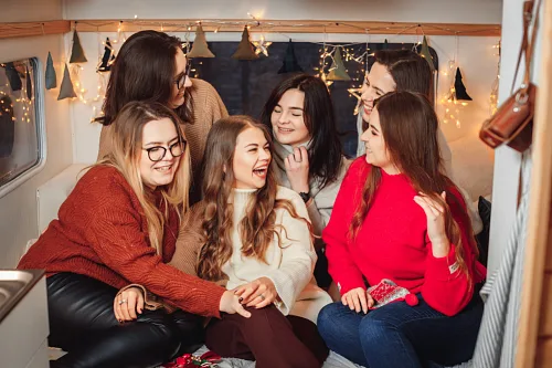 Girls and a vintage trailer — Photoshoot, photo 92