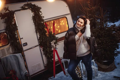 Girls and a vintage trailer — Photoshoot, photo 98