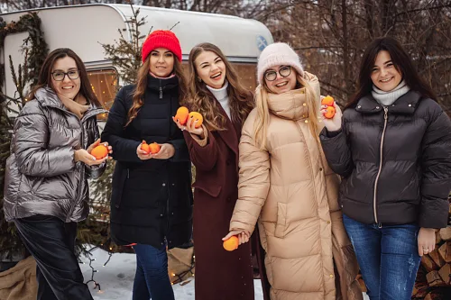 Girls and a vintage trailer — Photoshoot, photo 19