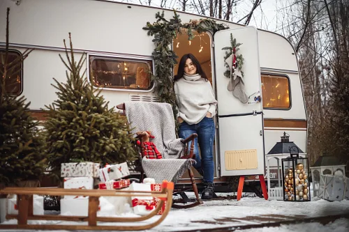 Girls and a vintage trailer — Photoshoot, photo 27