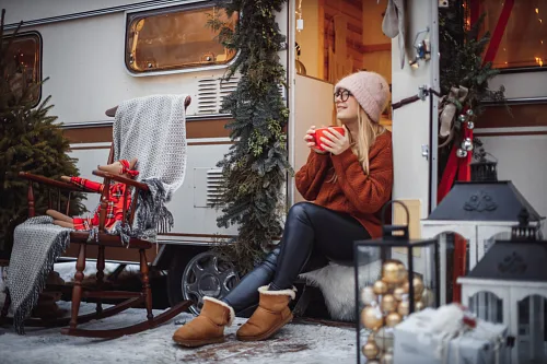 Girls and a vintage trailer — Photoshoot, photo 36