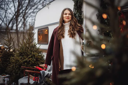 Girls and a vintage trailer — Photoshoot, photo 50