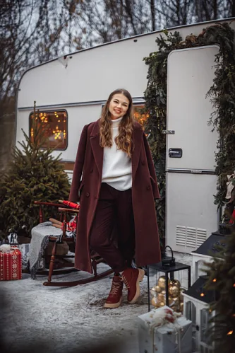 Girls and a vintage trailer — Photoshoot, photo 52
