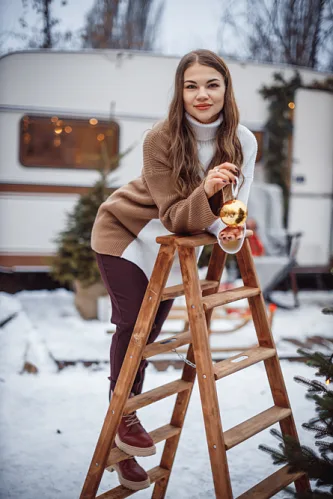 Girls and a vintage trailer — Photoshoot, photo 59