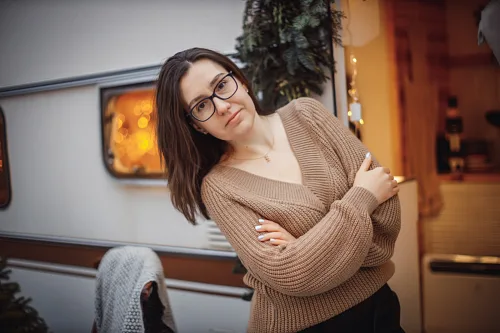 Girls and a vintage trailer — Photoshoot, photo 64