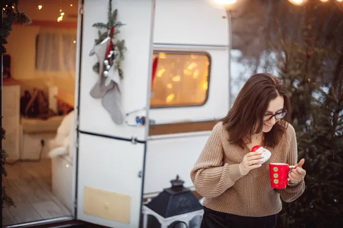 Girls and a vintage trailer — Photoshoot, photo 65