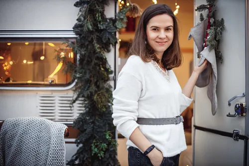 Girls and a vintage trailer — Photoshoot, photo 72