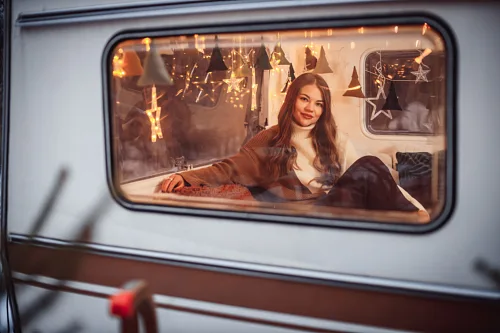 Girls and a vintage trailer — Photoshoot, photo 82