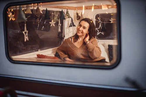 Girls and a vintage trailer — Photoshoot, photo 89