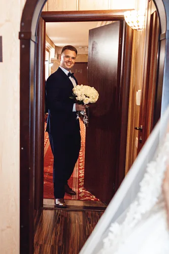 Tanya and Bogdan — Wedding in church, photo 17