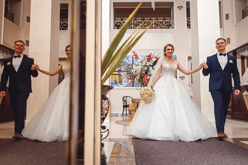 Tanya and Bogdan — Wedding in church, photo 21