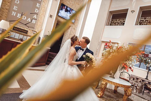 Tanya and Bogdan — Wedding in church, photo 28