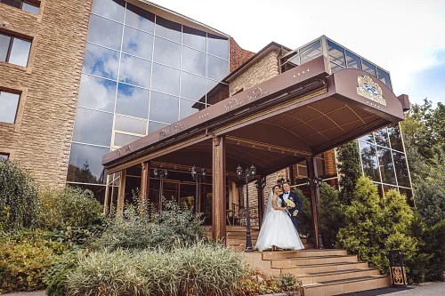 Tanya and Bogdan — Wedding in church, photo 30