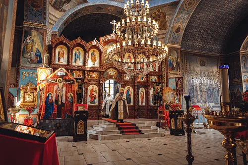 Tanya and Bogdan — Wedding in church, photo 53