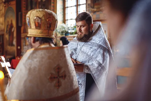 Tanya and Bogdan — Wedding in church, photo 60