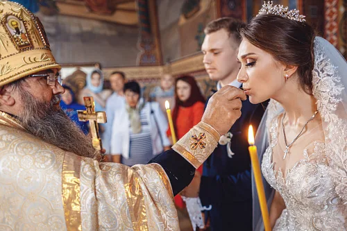 Tanya and Bogdan — Wedding in church, photo 62