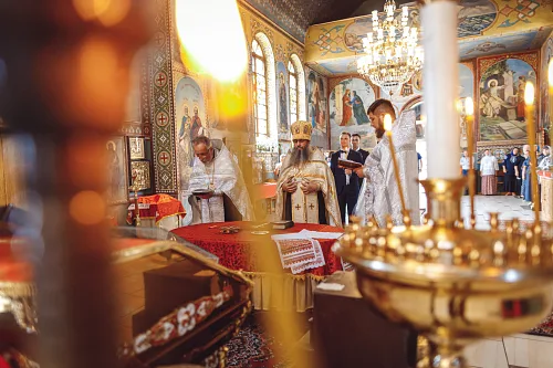 Tanya and Bogdan — Wedding in church, photo 70