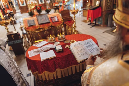 Tanya and Bogdan — Wedding in church, photo 73