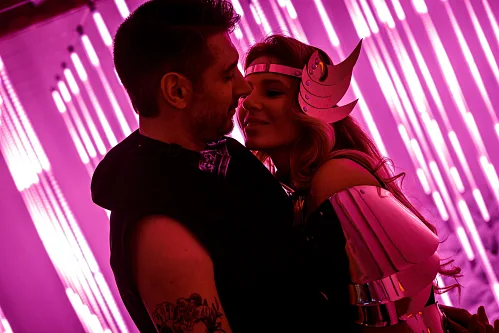 Kate Burningman — Birthday party, story 018