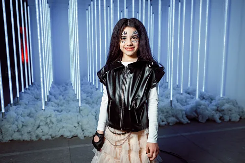Kate Burningman — Birthday party, story 022