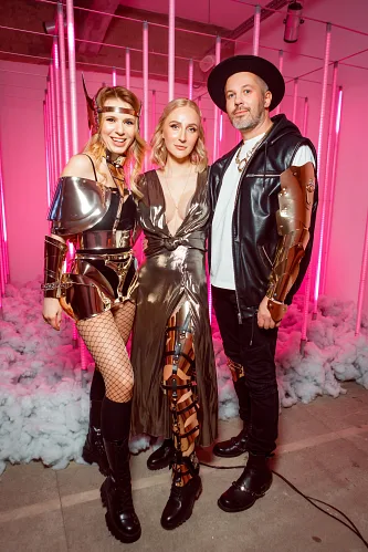 Kate Burningman — Birthday party, story 042