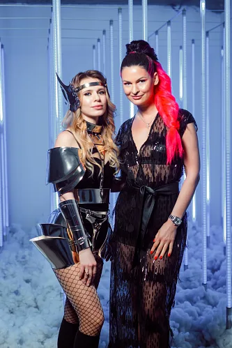 Kate Burningman — Birthday party, story 053