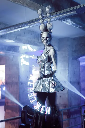 Kate Burningman — Birthday party, story 069