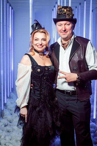 Kate Burningman — Birthday party, story 083