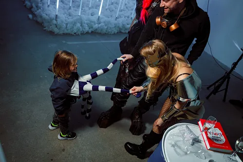 Kate Burningman — Birthday party, story 090