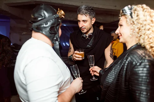 Kate Burningman — Birthday party, story 100