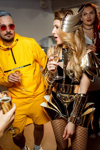Kate Burningman — Birthday party, story 104