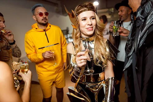 Kate Burningman — Birthday party, story 105