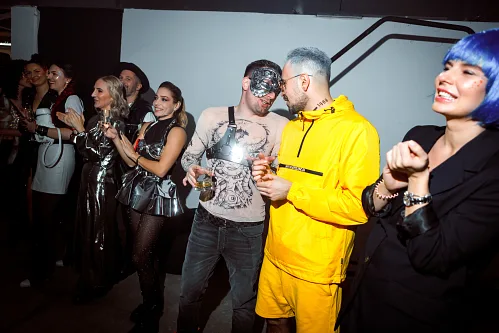 Kate Burningman — Birthday party, story 122
