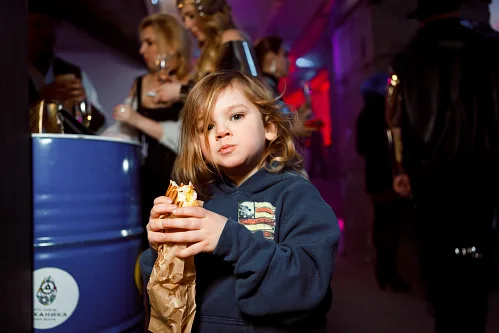 Kate Burningman — Birthday party, story 166