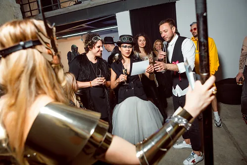 Kate Burningman — Birthday party, story 180