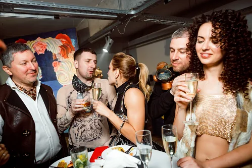 Kate Burningman — Birthday party, story 185