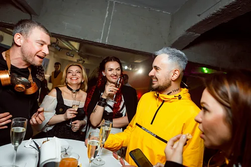 Kate Burningman — Birthday party, story 189