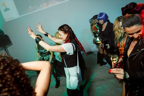 Kate Burningman — Birthday party, story 222