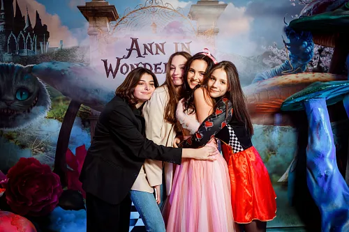 Ann in Wonderland — 18th birthday, photo 80