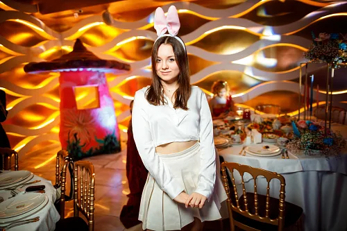 Ann in Wonderland — 18th birthday, photo 98