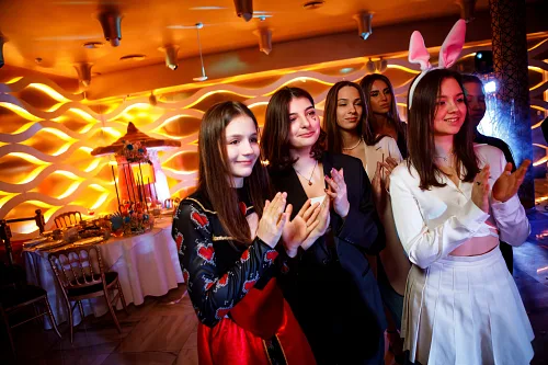 Ann in Wonderland — 18th birthday, photo 120