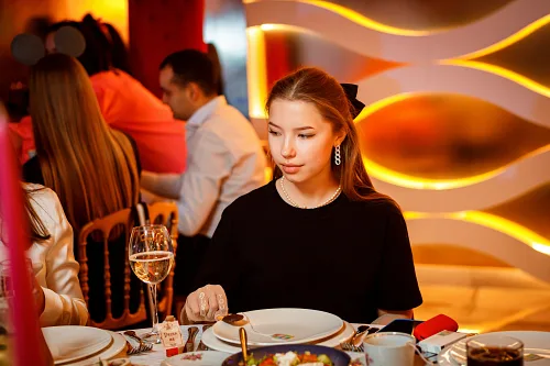 Ann in Wonderland — 18th birthday, photo 140