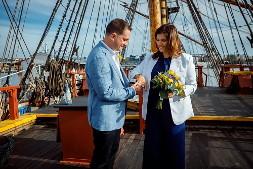 Darina and Paul — Aboard the Göteborg, photo 27